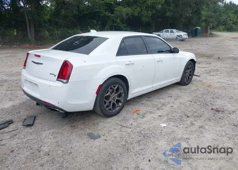 2015 Chrysler 300 300S z USA, uszkodzony, nr VIN 2C3CCAGG2FH736329